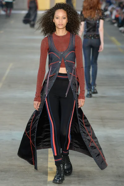 Look 54